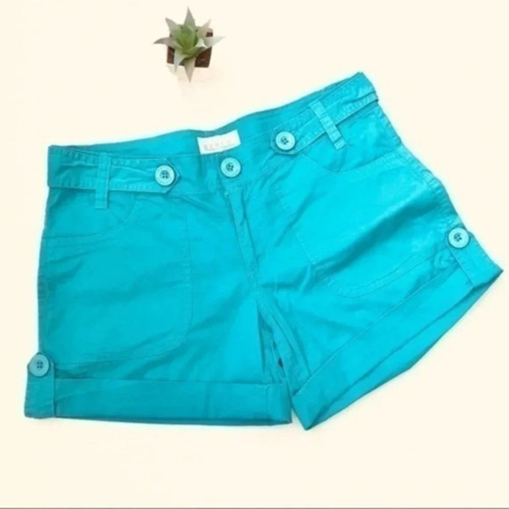 MGeri C brand women shorts size small gree…